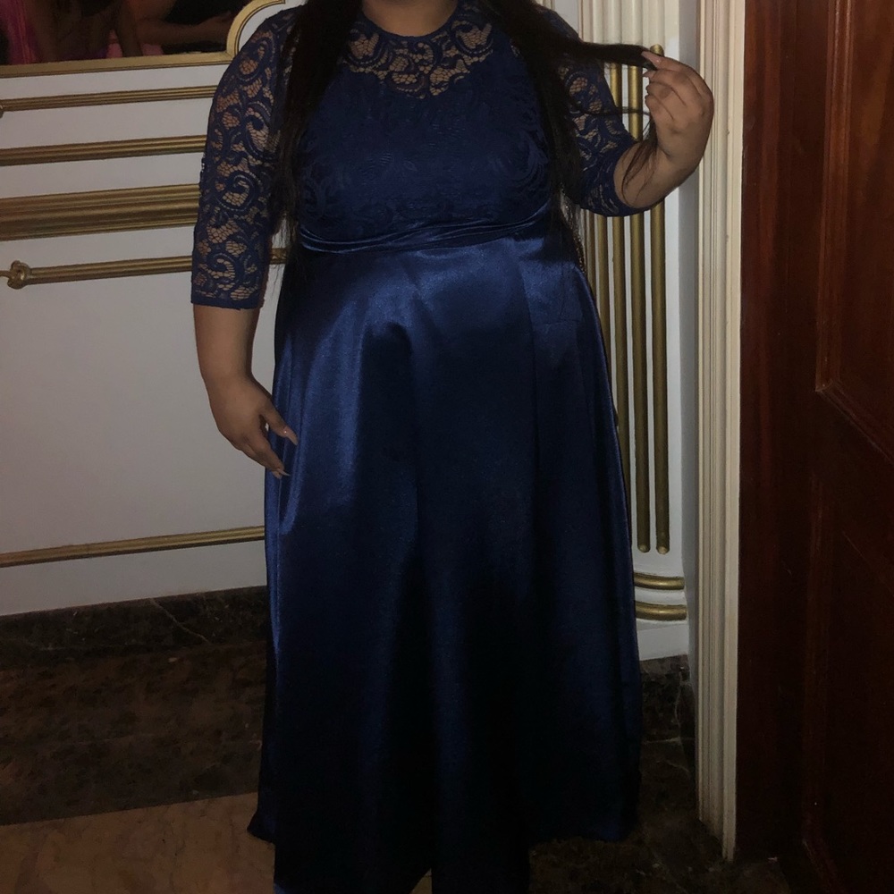 BLUE PROM DRESS - Picture 3 of 3